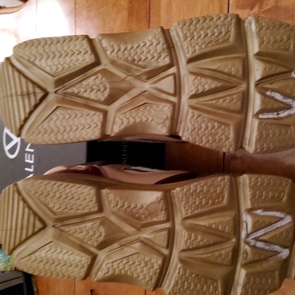 Valentino by Mario Valentino Theo Sneakers! Brand New! - Picture 6 of 7